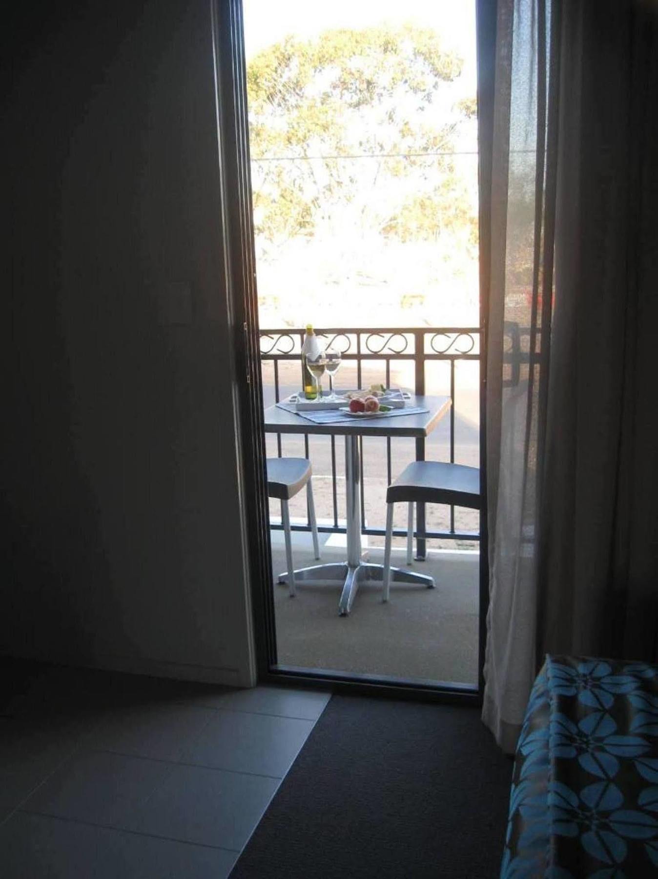Royal Motel Miles Dış mekan fotoğraf